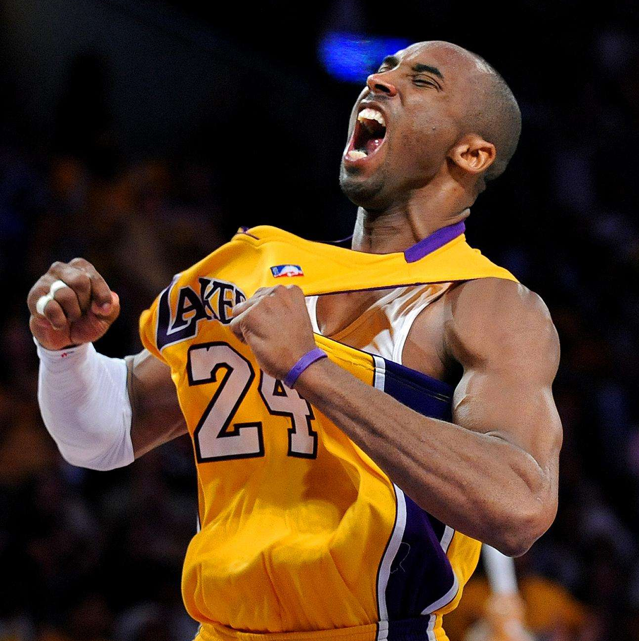 记者：虽然斯帕莱蒂不想放人，但尤文冬窗仍可能外租阿季奇（记者：尽管斯帕莱蒂不愿放人，尤文冬窗仍或外租阿季奇）