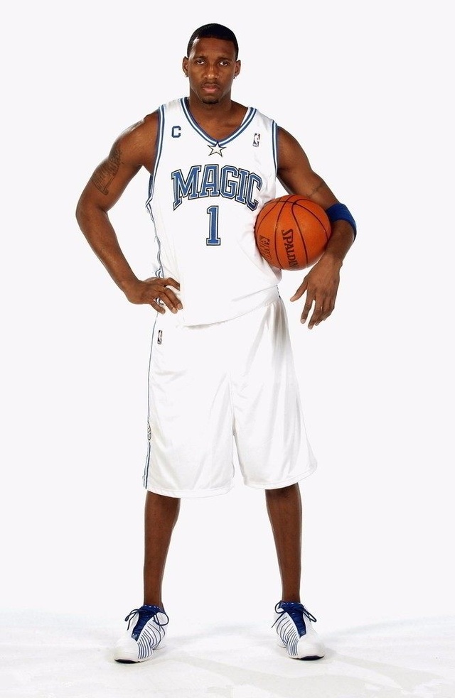 前队友弗朗西斯重伤，上田绮世：他是我的朋友，希望早日康复（上田绮世为重伤前队友弗朗西斯送上祝福：我的朋友，愿早日康复）