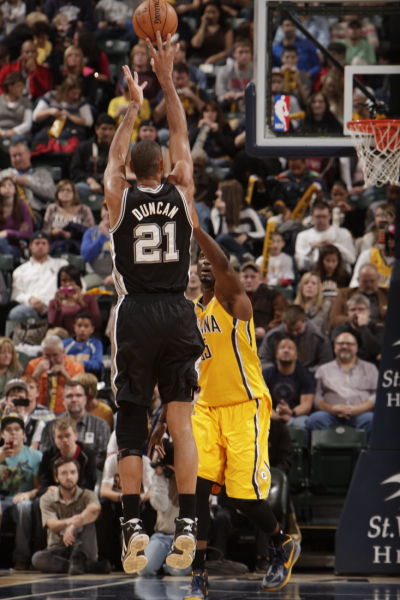 拉米罗：希望和球迷们携手走过低谷；吴少聪发烧需几天恢复（拉米罗：盼与球迷共度低谷；吴少聪发烧预计数日恢复）