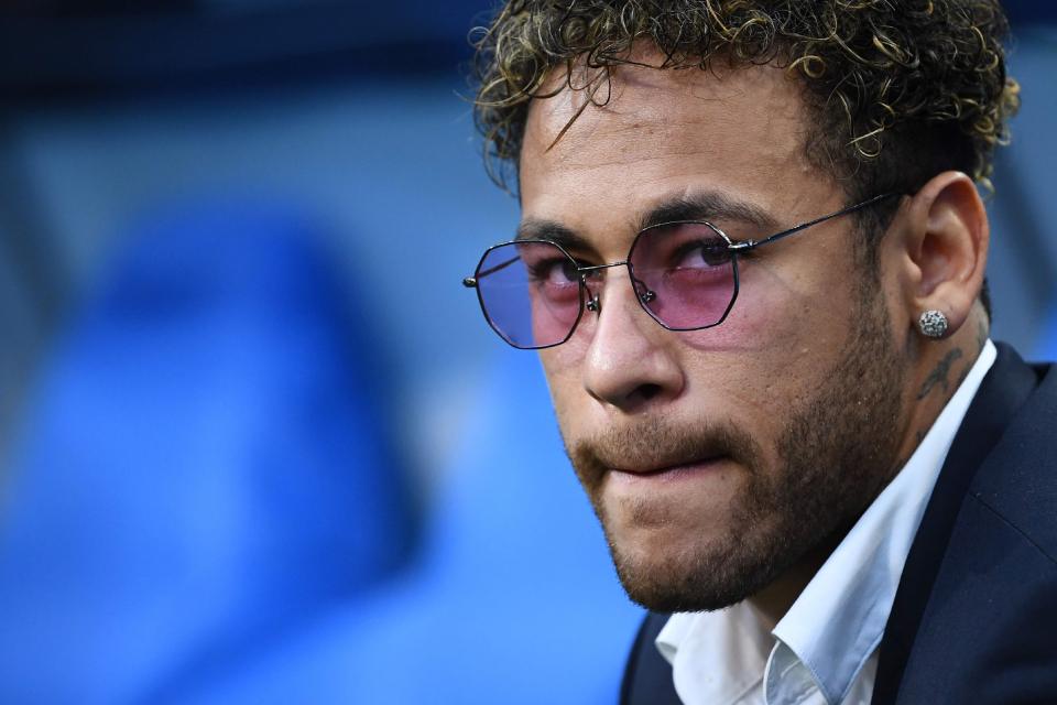 每体：经检查卡萨多的伤势非常轻微，巴萨不会发布公告解释（每体：检查显示卡萨多伤情轻微，巴萨不会另发声明）