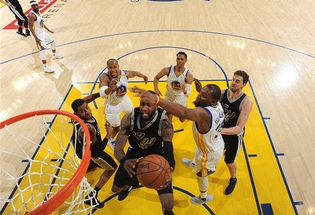 足球联赛赛季关键球员表现排行榜（本赛季足球联赛关键球员表现榜单）