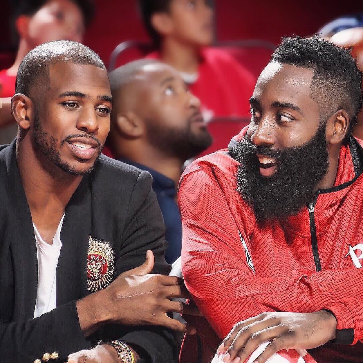 乌度卡：与篮网时有哈登、欧文不同，在火箭KD需更多发声（乌度卡：不同于篮网有哈登、欧文，火箭需要KD更主动发声）