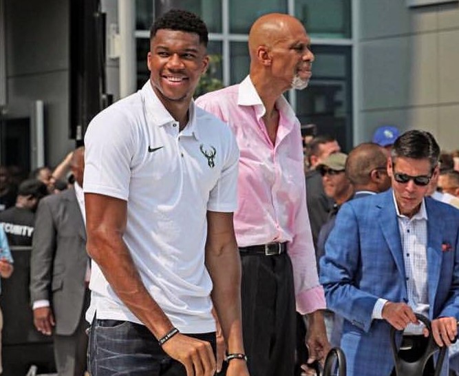 詹俊：若不是裤袜神勇皇马会输更多；维尔茨目前更适合在边路（詹俊点评：若非库尔图瓦神扑连连，皇马恐输得更惨；维尔茨当下更适合踢边路）