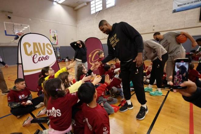 洪剑涛称对帽子材质不了解造成误会（洪剑涛：因不熟悉帽子材质引发误会）