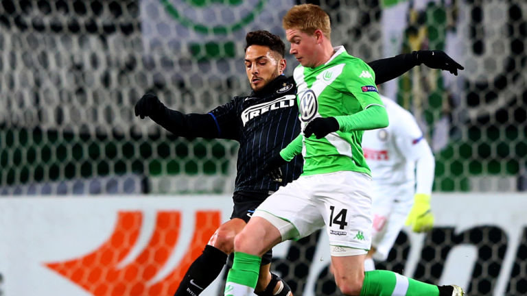 K联赛球队浦项铁人官方社媒账号发布公告称，球队中...（K联赛浦项铁人通过官方社媒发布通告：队内...）