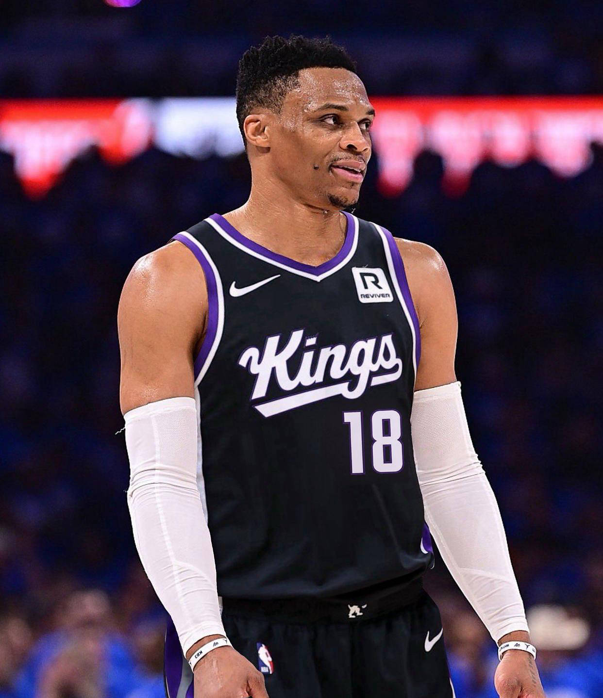 吉拉西多特生涯欧冠已打入15球，队史仅次于罗伊斯和莱万（吉拉西多特欧冠进球达15球，队史仅次罗伊斯与莱万）